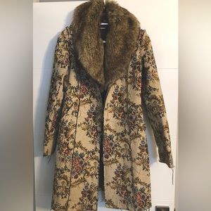 Vintage Brocade Coat with Faux Fur removable collar Size Small